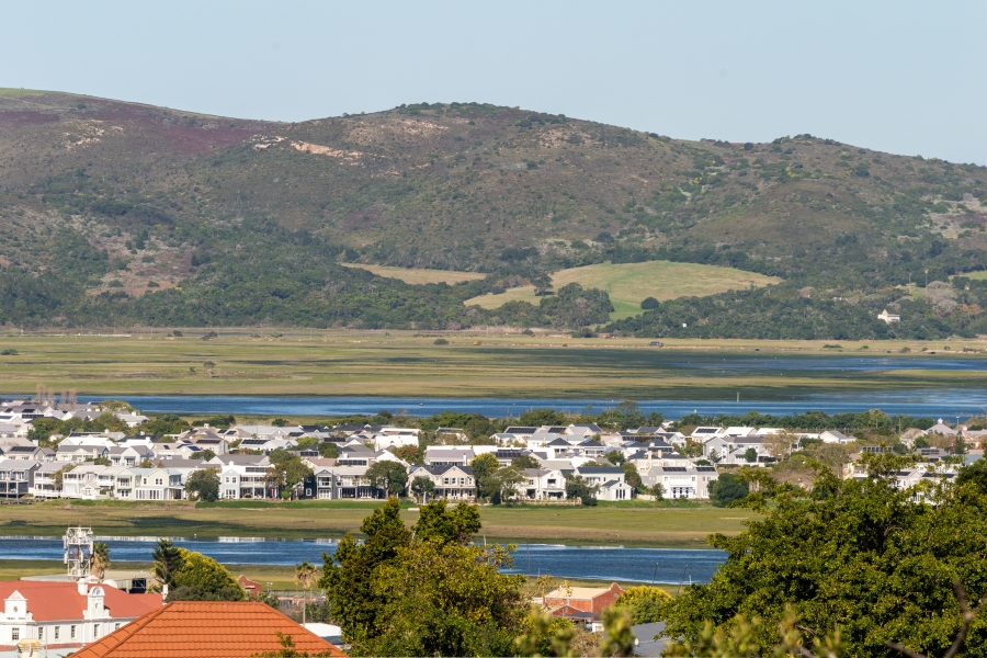 5 Bedroom Property for Sale in Heuwelkruin Western Cape